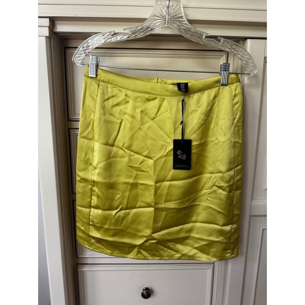 NWT Sincerely Jules Light Olive Satin Mini Skirt Size M‎